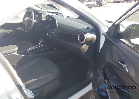 2025 Chevrolet Trax Fwd 2Rs z USA, uszkodzony, nr VIN KL77LJEP3SC268332